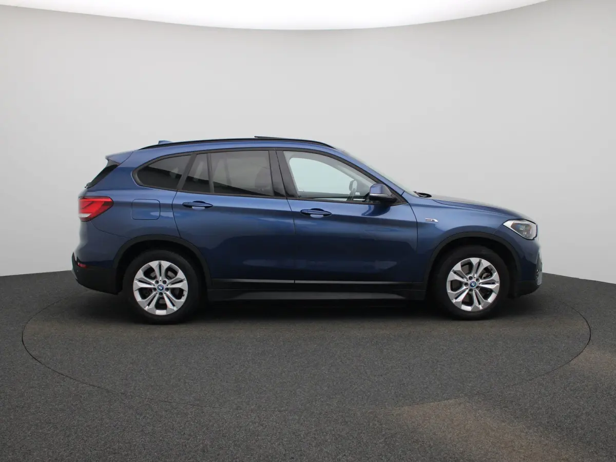 xDrive25e | Panoramadak | LED Koplampen | Privacy Glass | Stoelverwarming | Elektrische Kofferklep |