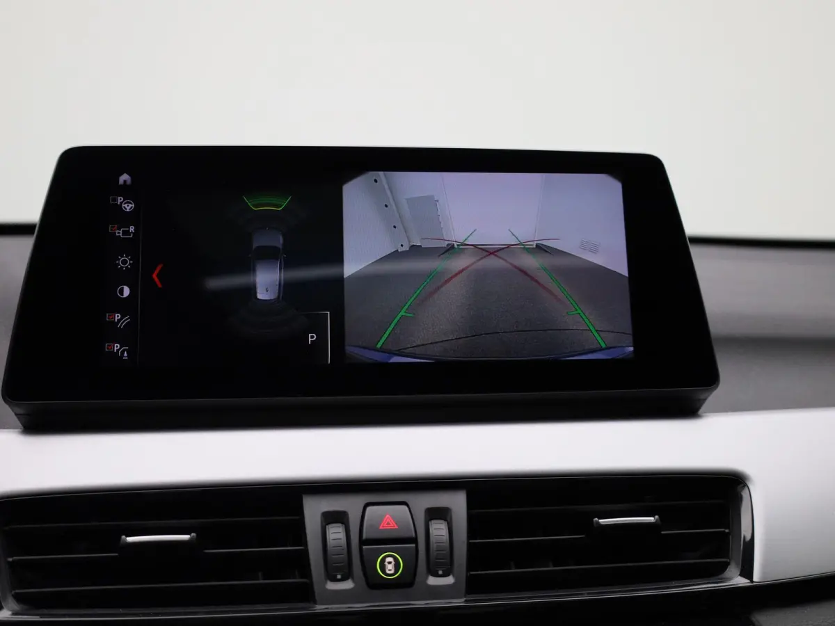xDrive25e | Panoramadak | LED Koplampen | Privacy Glass | Stoelverwarming | Elektrische Kofferklep |