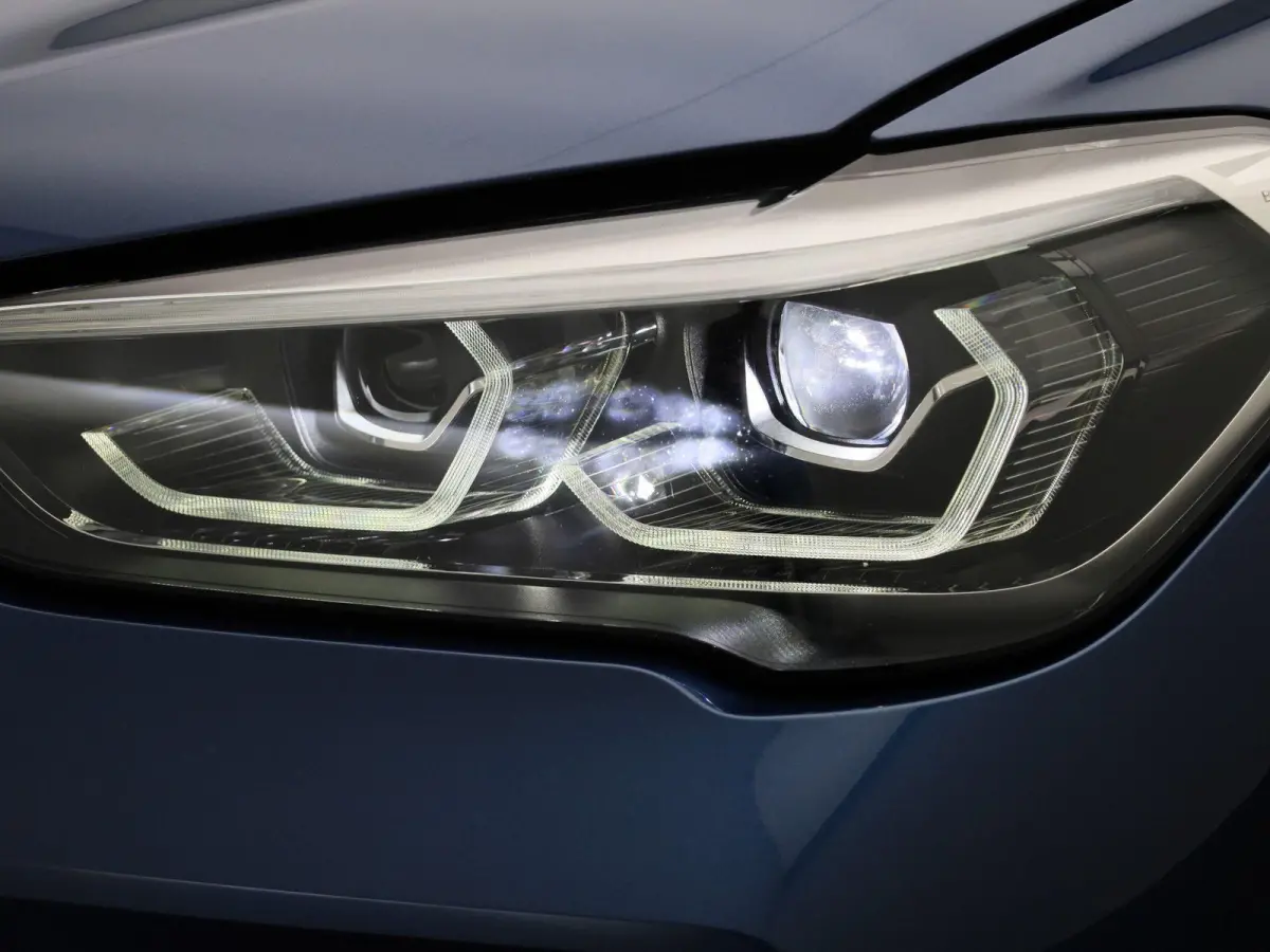 xDrive25e | Panoramadak | LED Koplampen | Privacy Glass | Stoelverwarming | Elektrische Kofferklep |