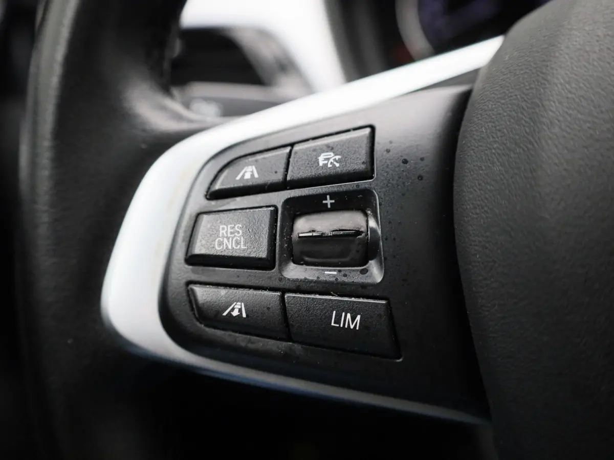 xDrive25e | Panoramadak | LED Koplampen | Privacy Glass | Stoelverwarming | Elektrische Kofferklep |