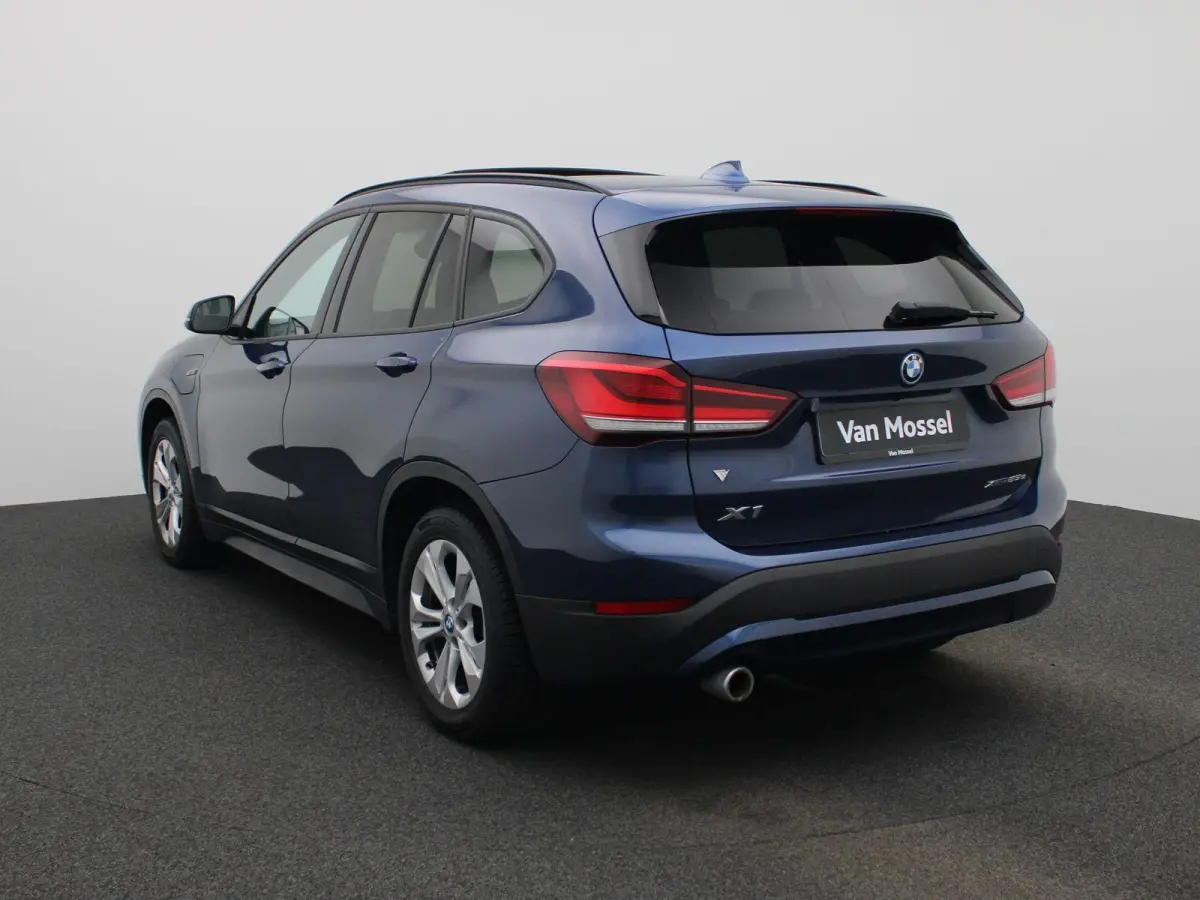 xDrive25e | Panoramadak | LED Koplampen | Privacy Glass | Stoelverwarming | Elektrische Kofferklep |