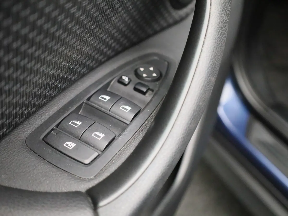 xDrive25e | Panoramadak | LED Koplampen | Privacy Glass | Stoelverwarming | Elektrische Kofferklep |