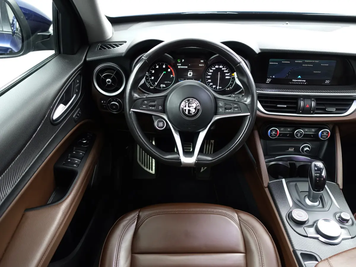 2.0 T AWD First Edition Aut- Panoramadak, Design Leder, Stuur/Stoelverwarming, Memory, Carbon