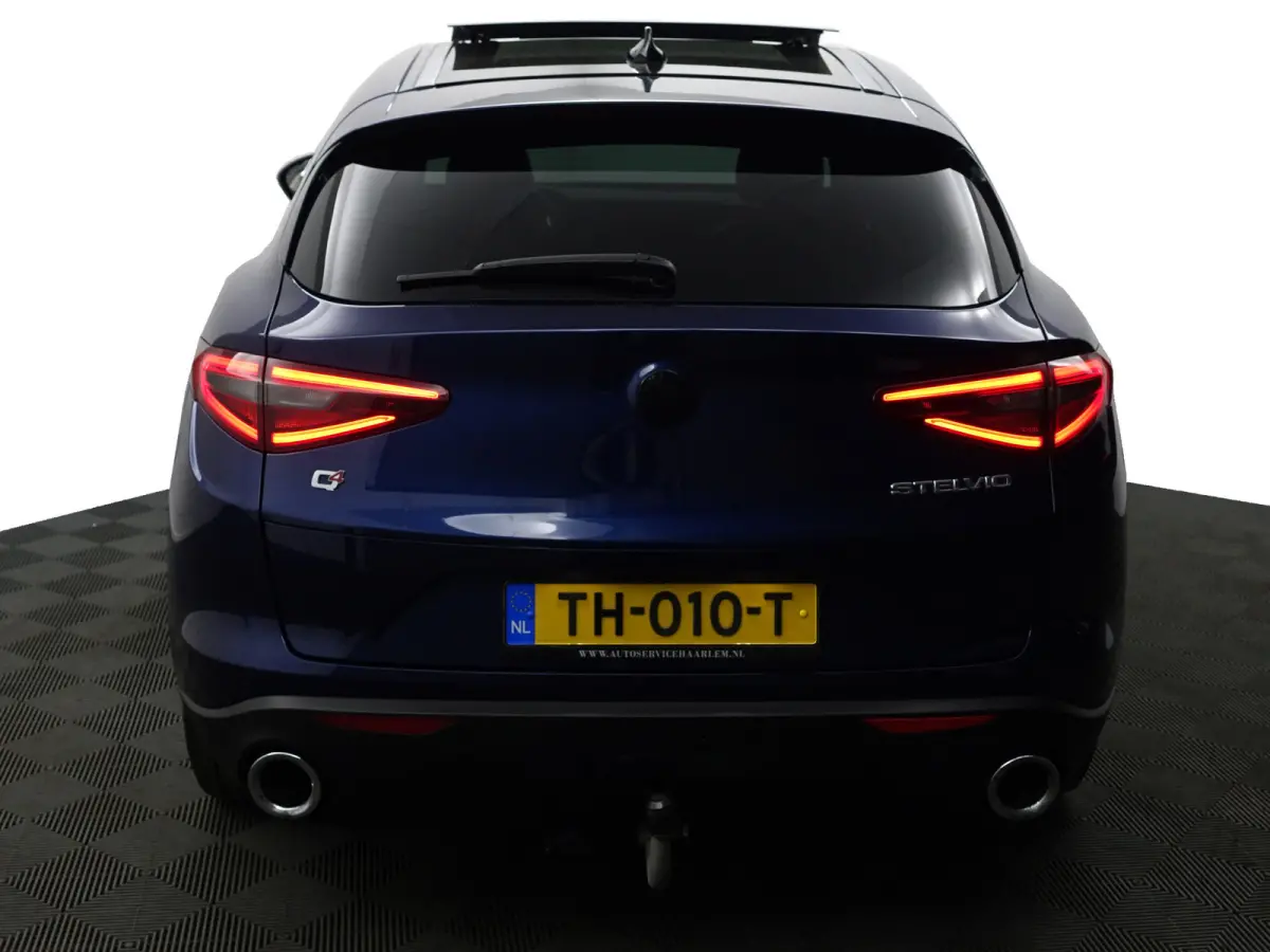 2.0 T AWD First Edition Aut- Panoramadak, Design Leder, Stuur/Stoelverwarming, Memory, Carbon
