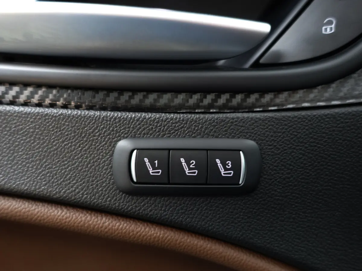 2.0 T AWD First Edition Aut- Panoramadak, Design Leder, Stuur/Stoelverwarming, Memory, Carbon