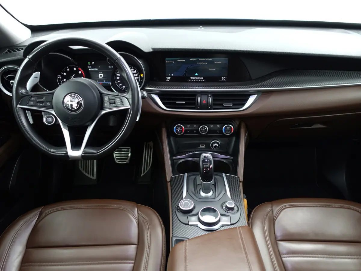 2.0 T AWD First Edition Aut- Panoramadak, Design Leder, Stuur/Stoelverwarming, Memory, Carbon