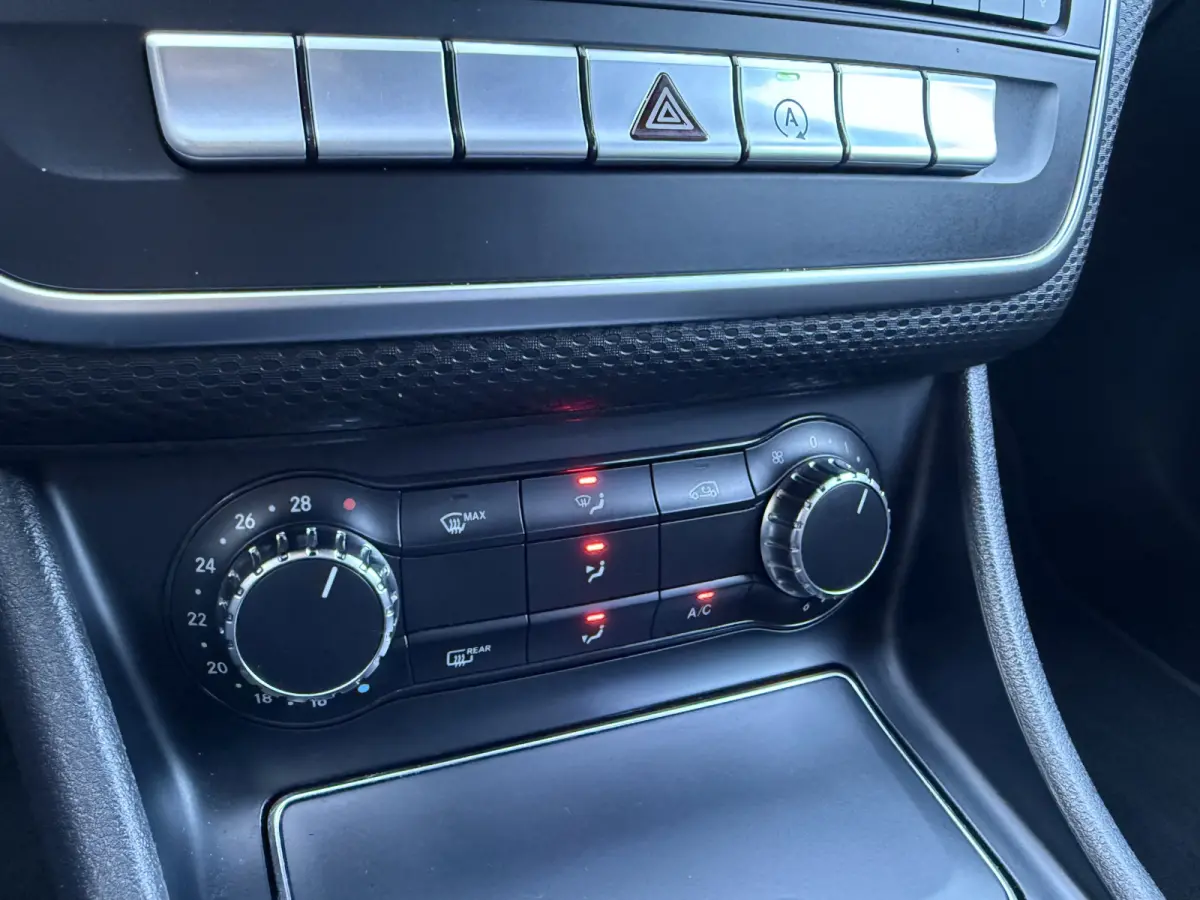 180 Business Solution. | CAMERA | NAVI | BLUETOOTH | CRUISE |