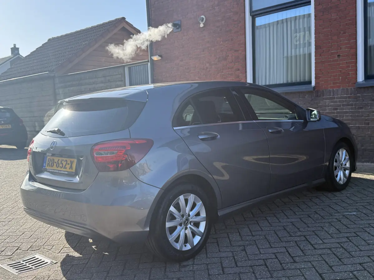 180 Business Solution. | CAMERA | NAVI | BLUETOOTH | CRUISE |