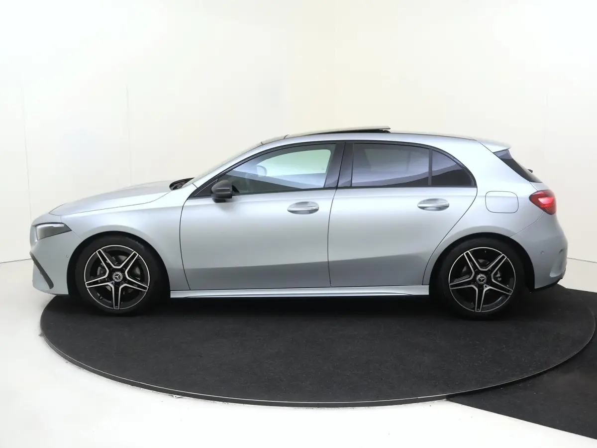 180 AMG Line /Panoramadak /Nightpakket /18 Inch /CarPlay