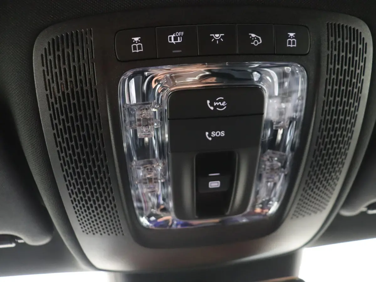 180 AMG Line /Panoramadak /Nightpakket /18 Inch /CarPlay