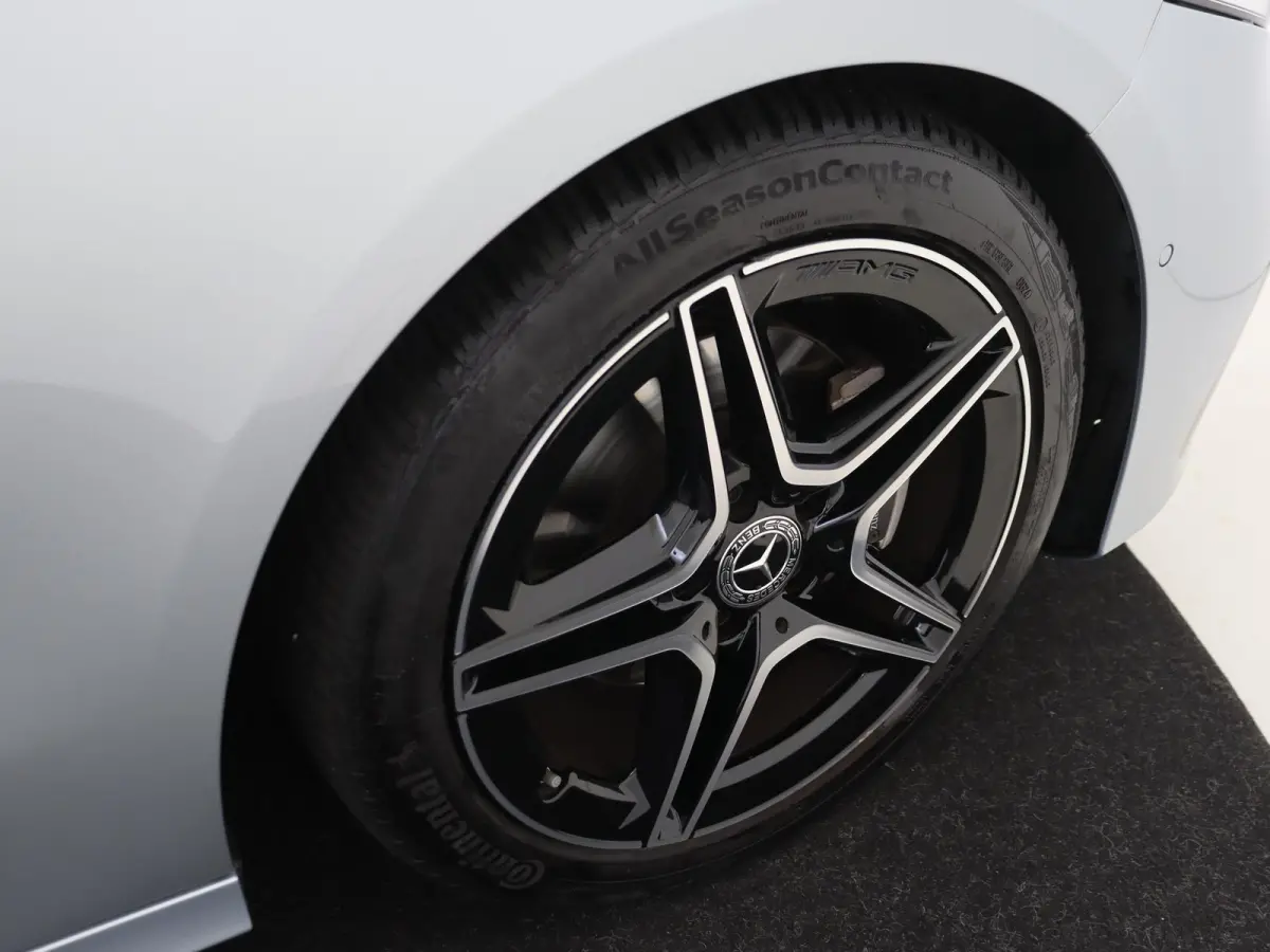180 AMG Line /Panoramadak /Nightpakket /18 Inch /CarPlay