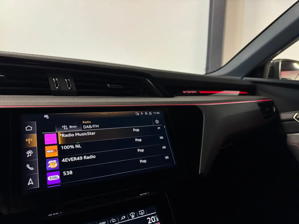 S quattro SQ8 115 kWh SQ8 PANO KEYLESS CARBON HUD