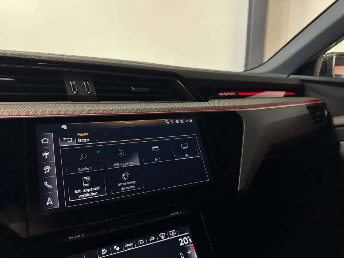S quattro SQ8 115 kWh SQ8 PANO KEYLESS CARBON HUD