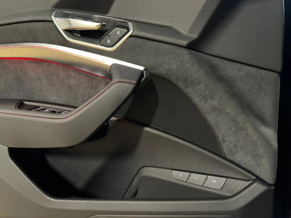 S quattro SQ8 115 kWh SQ8 PANO KEYLESS CARBON HUD