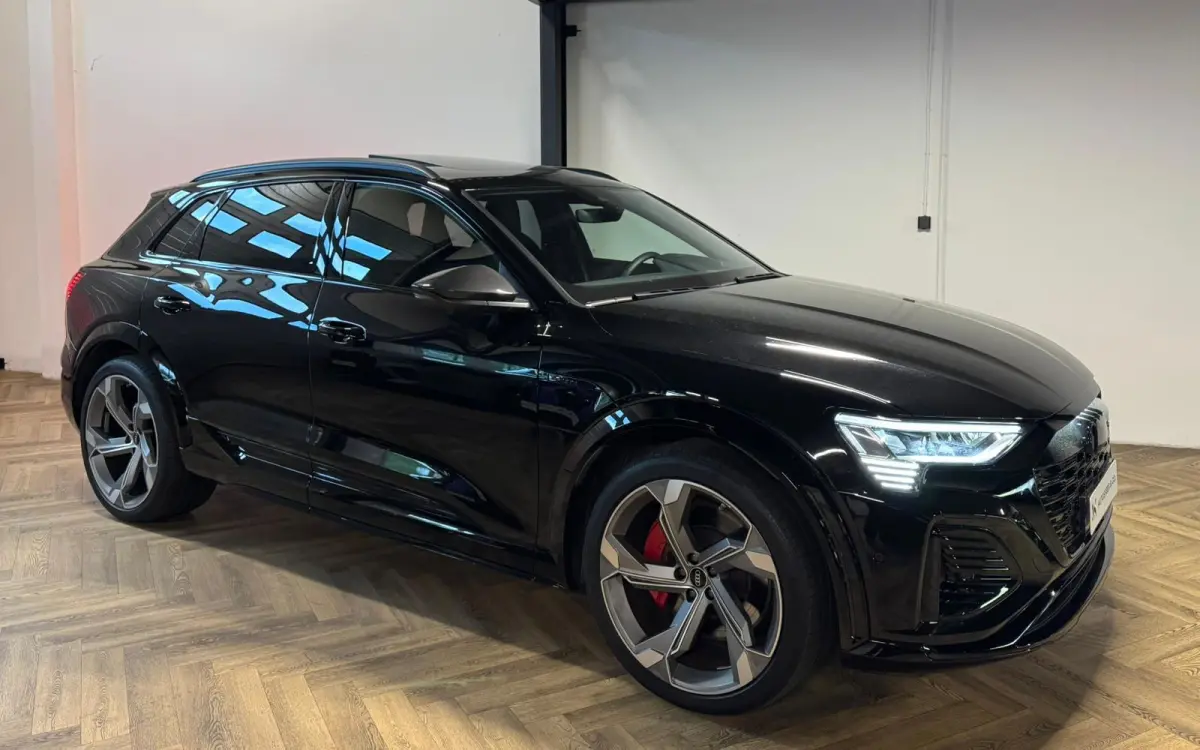 S quattro SQ8 115 kWh SQ8 PANO KEYLESS CARBON HUD