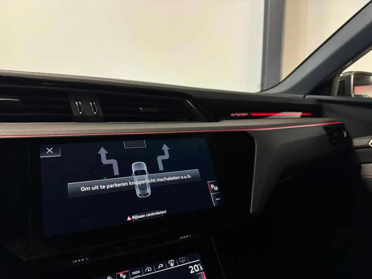 S quattro SQ8 115 kWh SQ8 PANO KEYLESS CARBON HUD