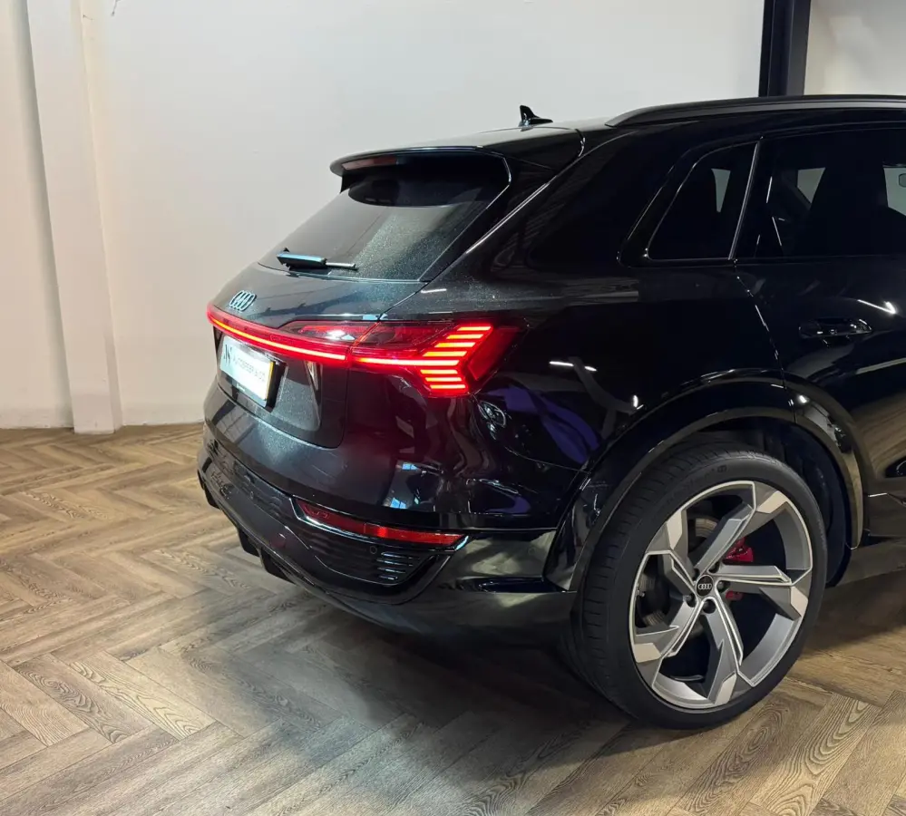 S quattro SQ8 115 kWh SQ8 PANO KEYLESS CARBON HUD