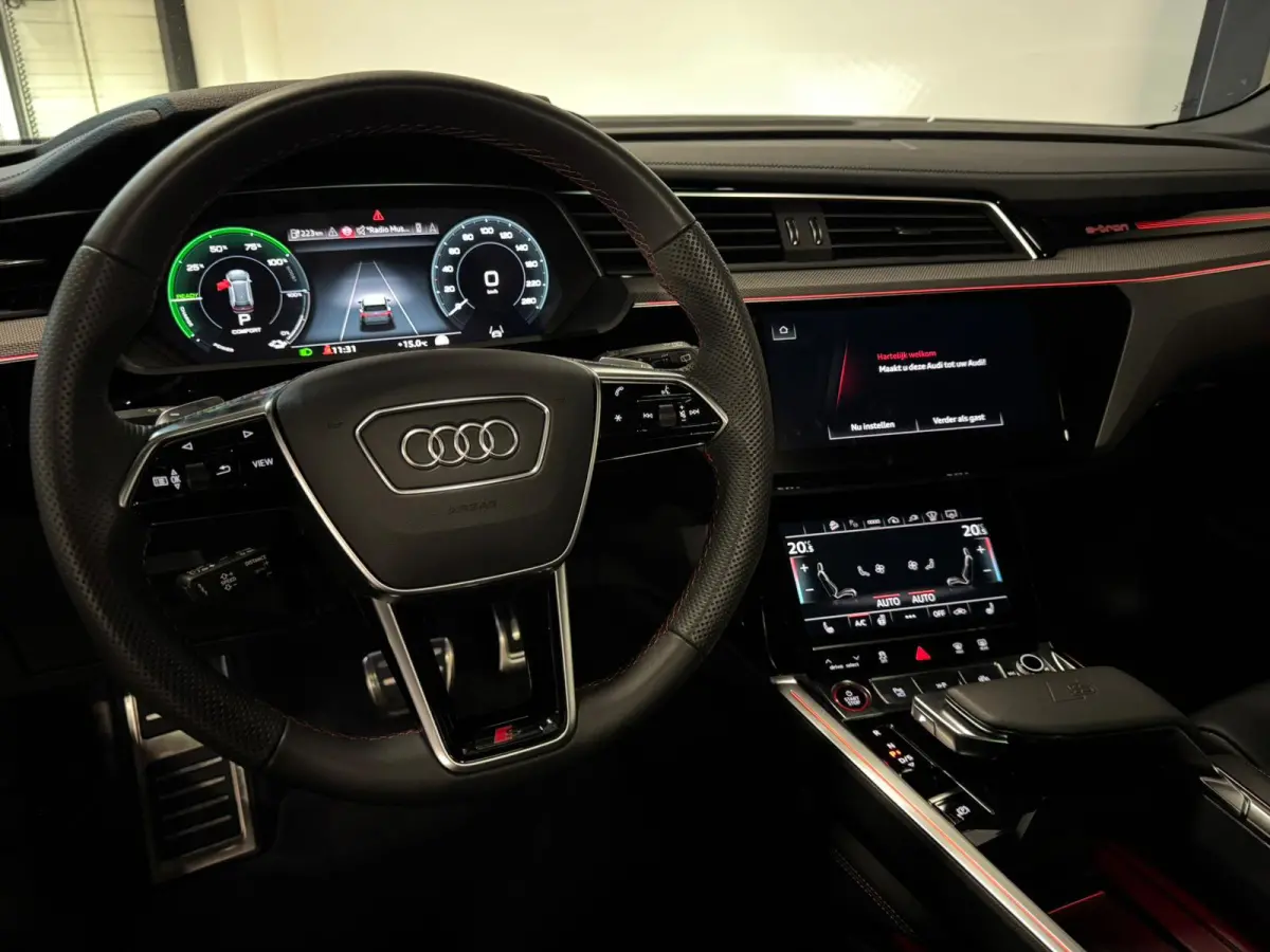 S quattro SQ8 115 kWh SQ8 PANO KEYLESS CARBON HUD