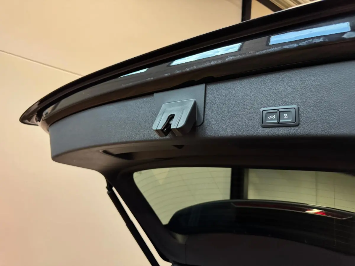 S quattro SQ8 115 kWh SQ8 PANO KEYLESS CARBON HUD