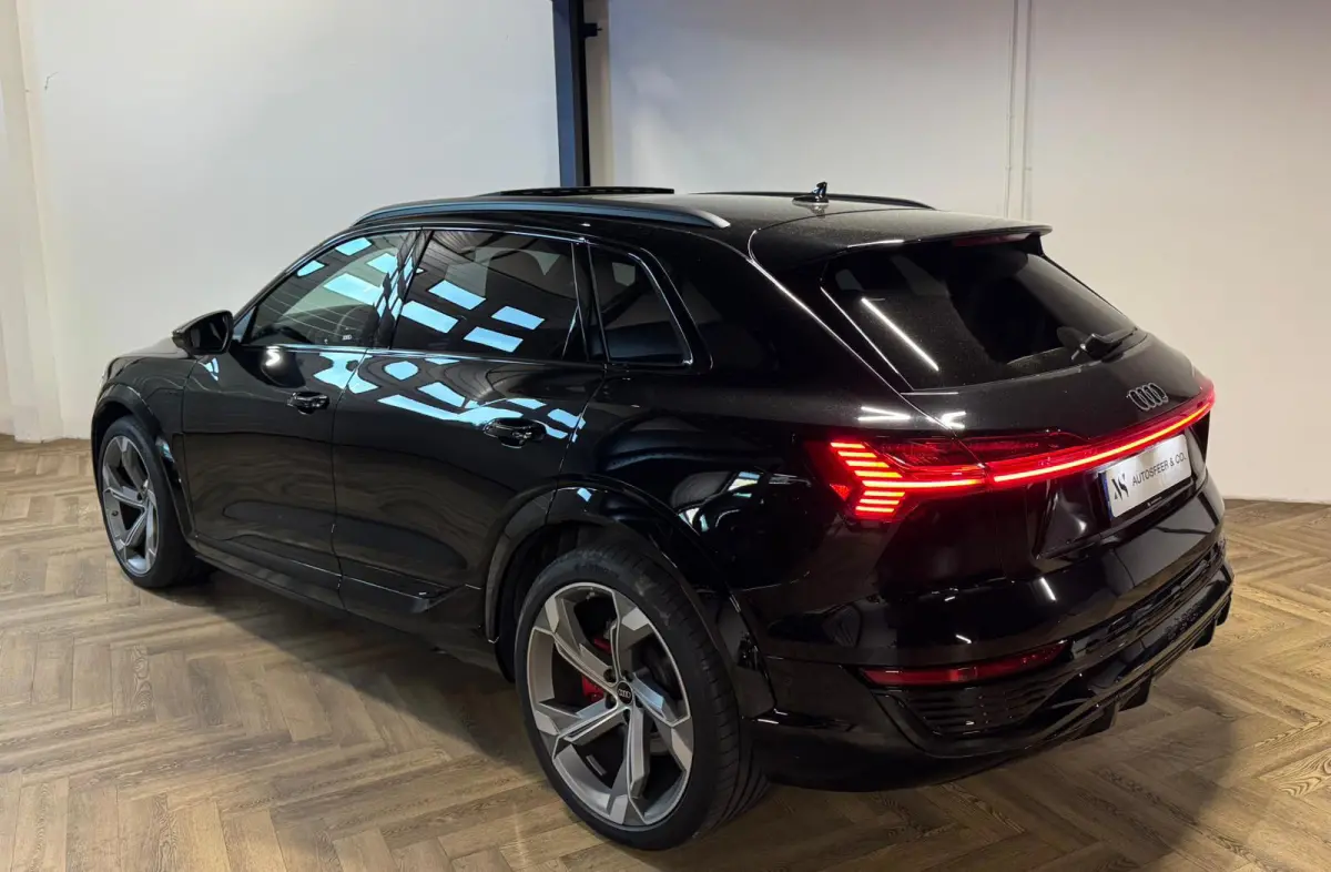 S quattro SQ8 115 kWh SQ8 PANO KEYLESS CARBON HUD