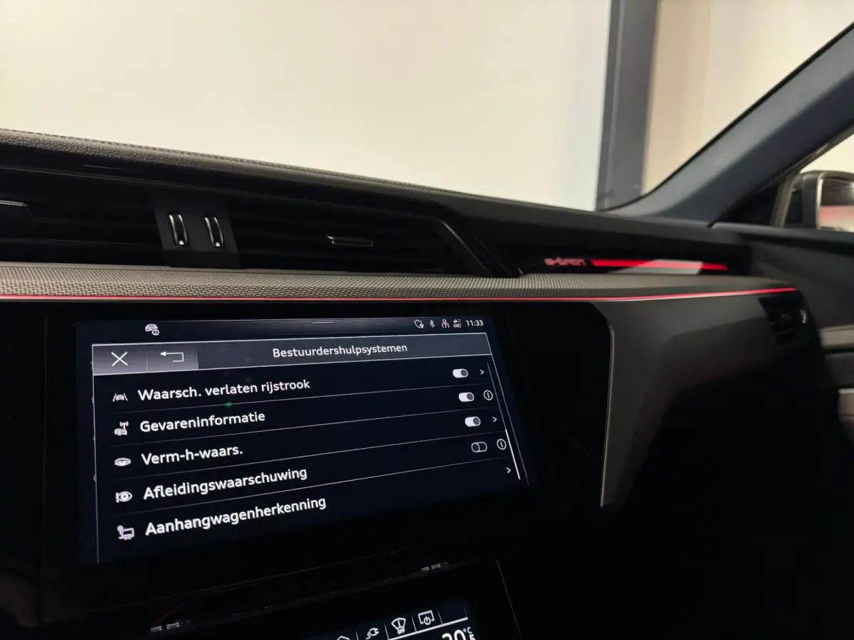 S quattro SQ8 115 kWh SQ8 PANO KEYLESS CARBON HUD