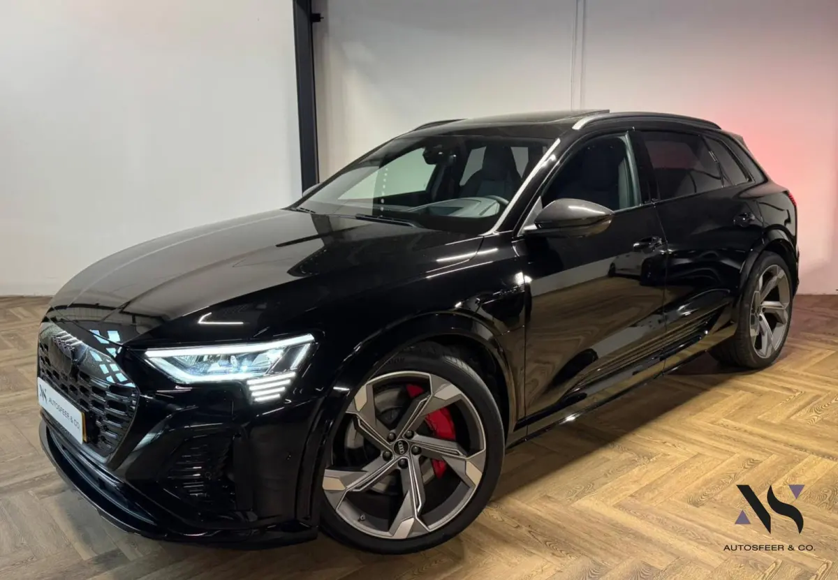 S quattro SQ8 115 kWh SQ8 PANO KEYLESS CARBON HUD