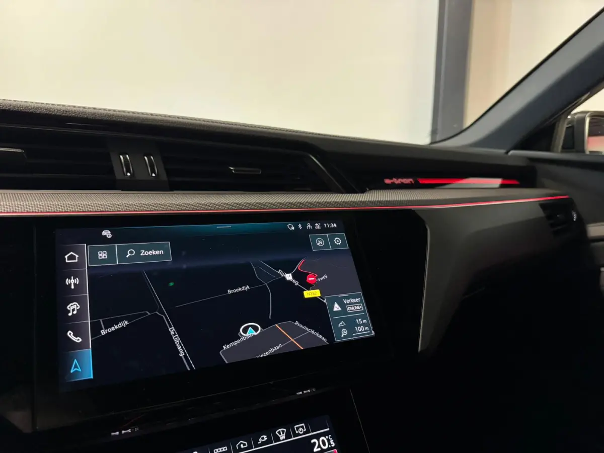S quattro SQ8 115 kWh SQ8 PANO KEYLESS CARBON HUD