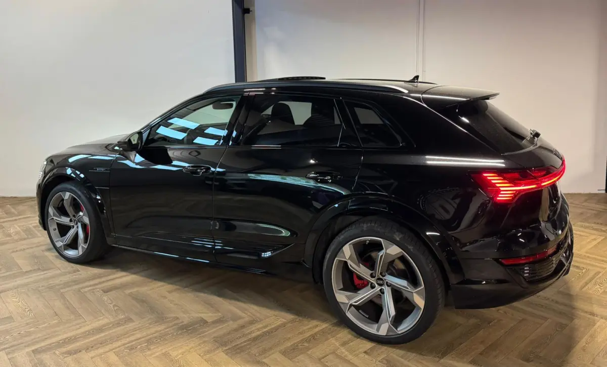 S quattro SQ8 115 kWh SQ8 PANO KEYLESS CARBON HUD
