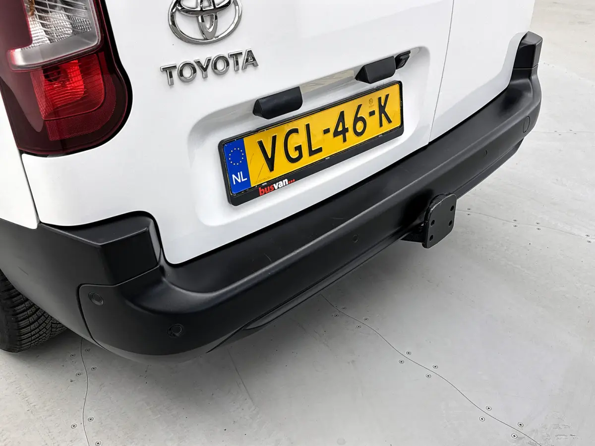 1.5 D-4D Professional Automaat Navigatie Betimmering Cruise control