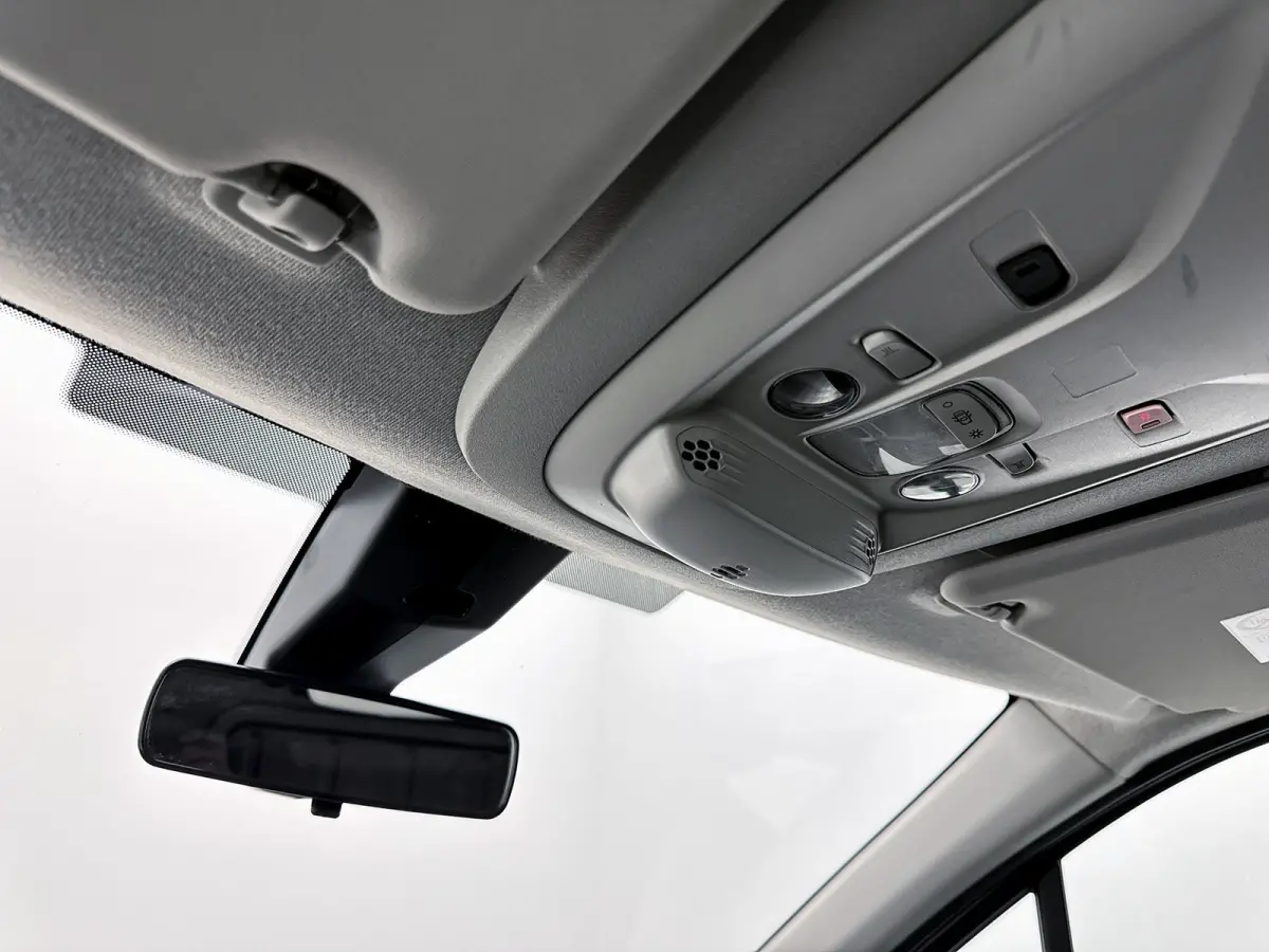 1.5 D-4D Professional Automaat Navigatie Betimmering Cruise control