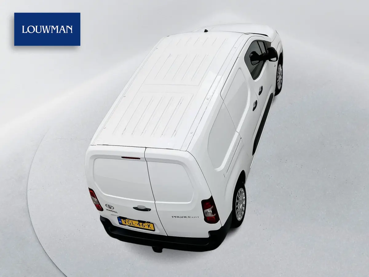 1.5 D-4D Professional Automaat Navigatie Betimmering Cruise control