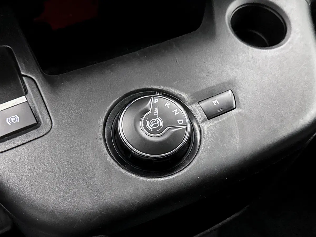 1.5 D-4D Professional Automaat Navigatie Betimmering Cruise control
