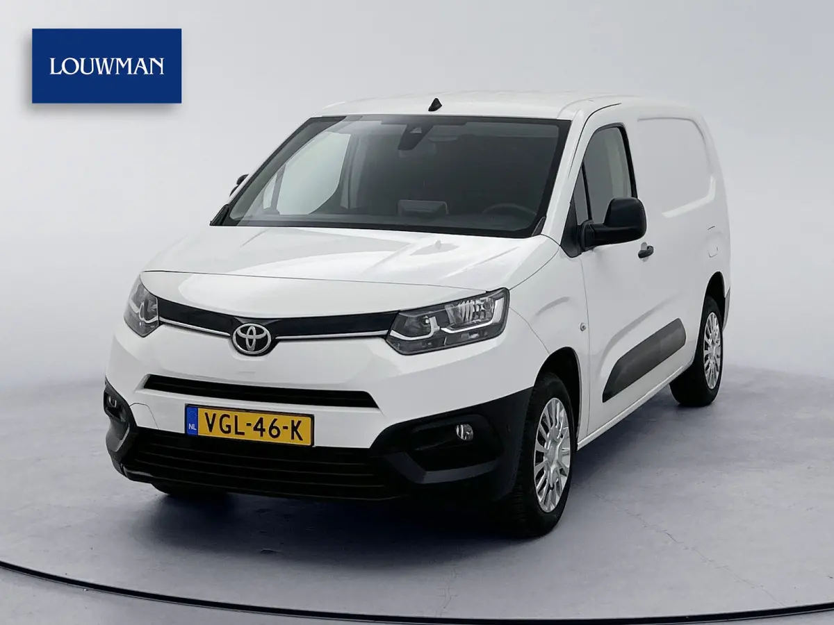 1.5 D-4D Professional Automaat Navigatie Betimmering Cruise control
