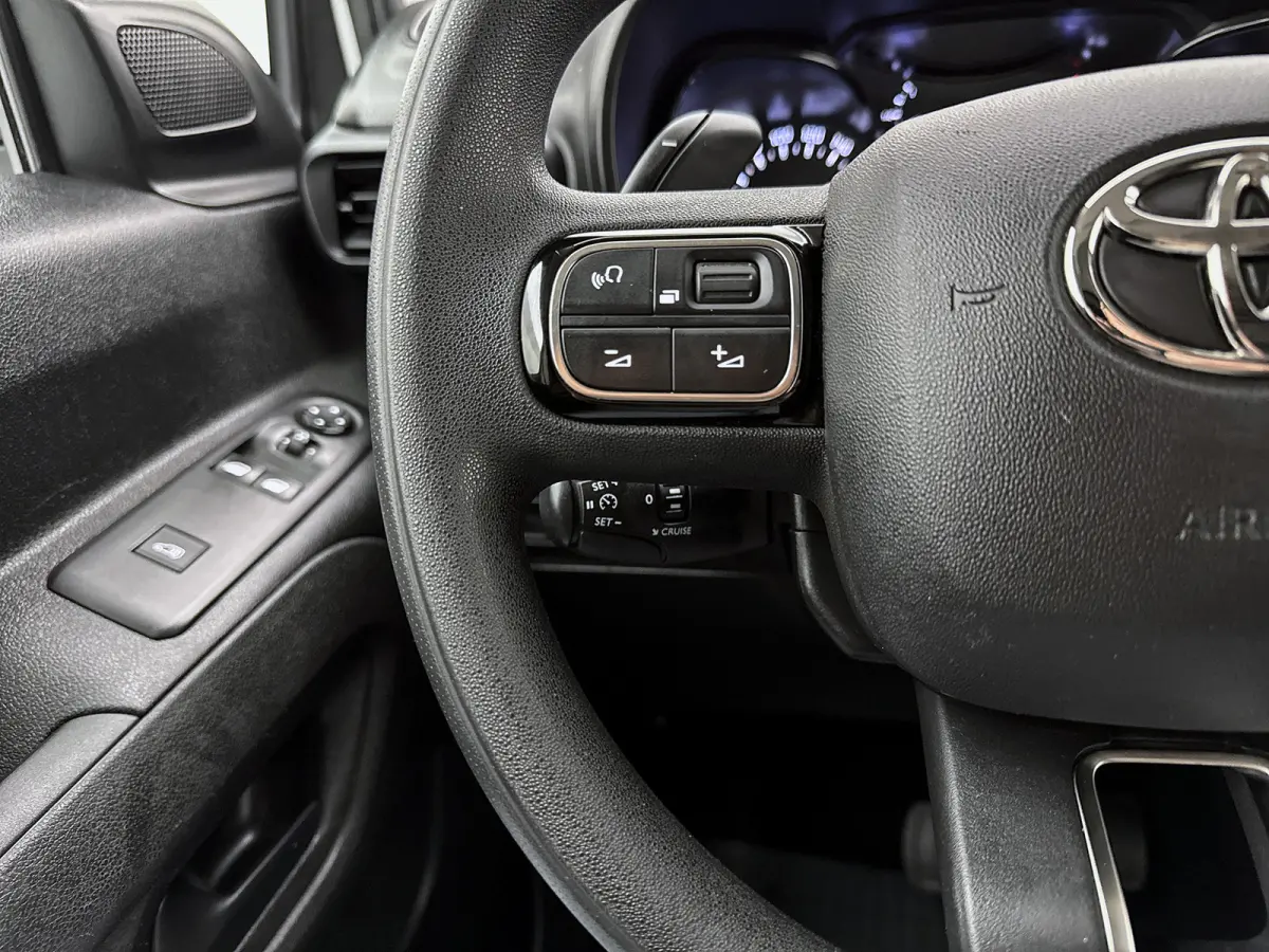 1.5 D-4D Professional Automaat Navigatie Betimmering Cruise control
