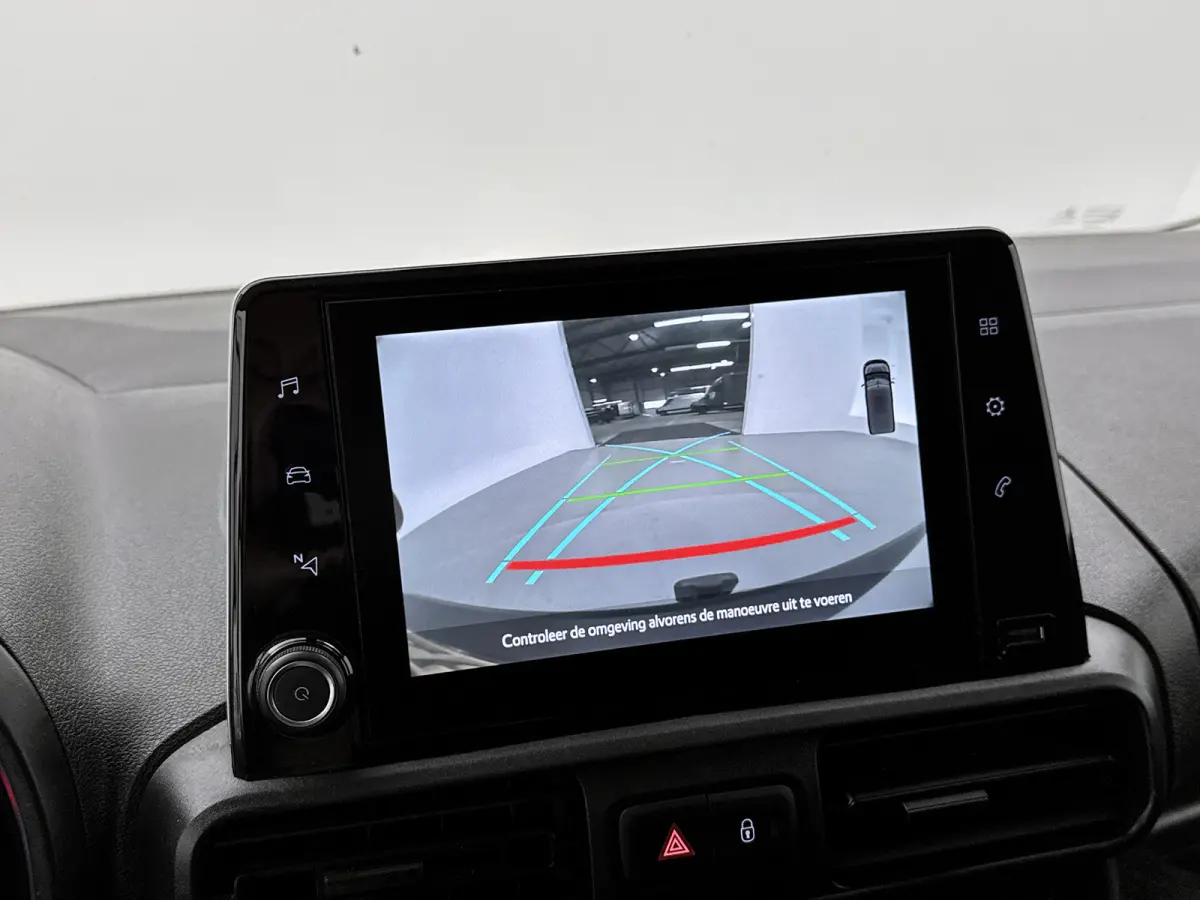 1.5 D-4D Professional Automaat Navigatie Betimmering Cruise control