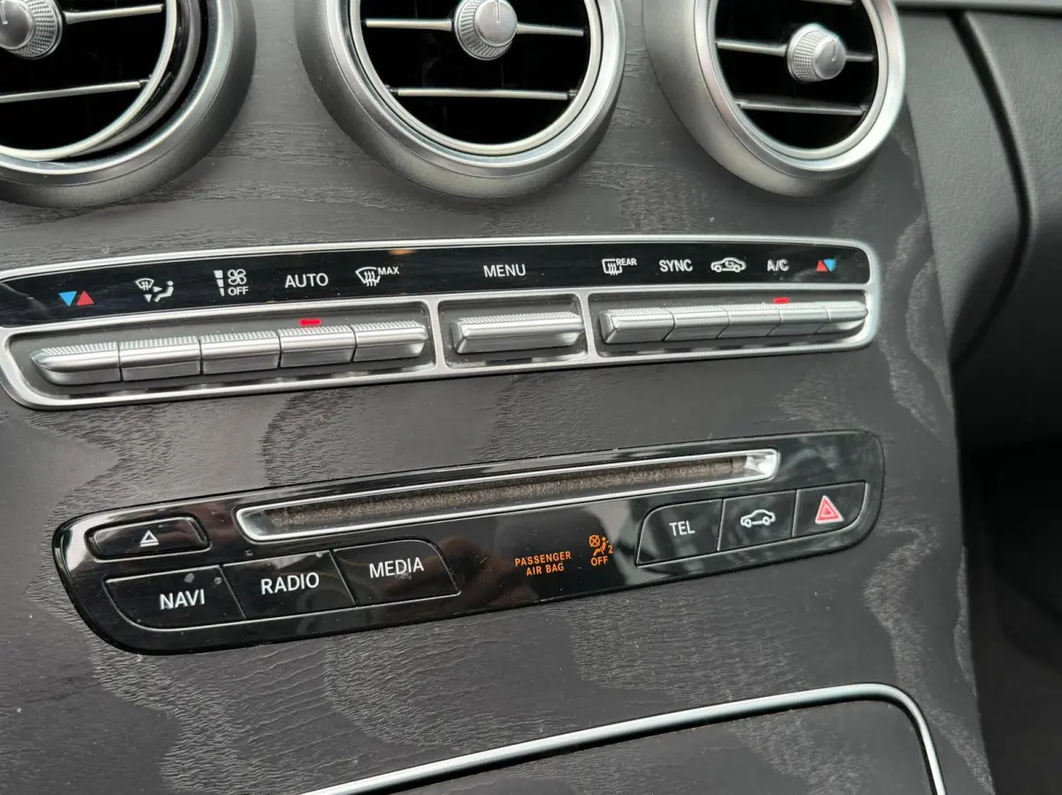 220d|AMG-Line