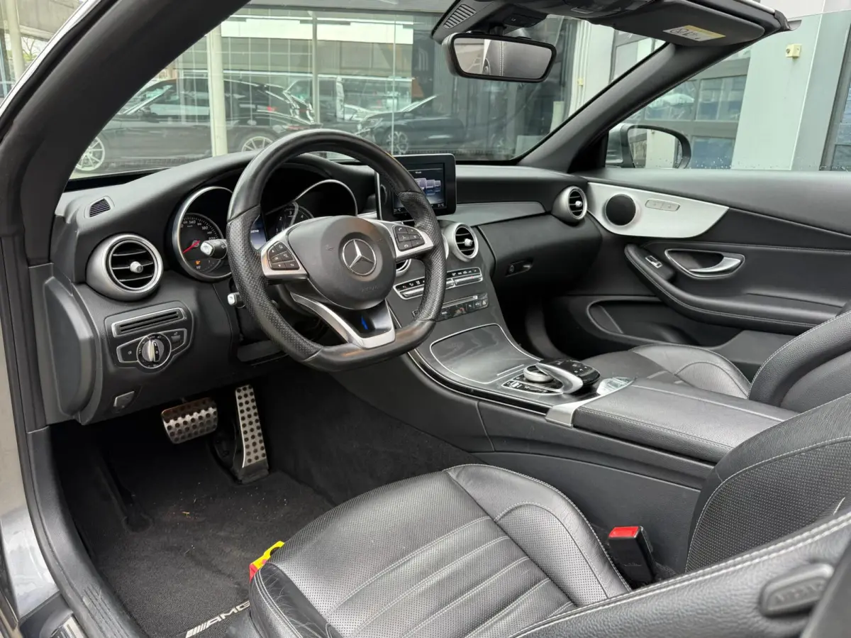 220d|AMG-Line