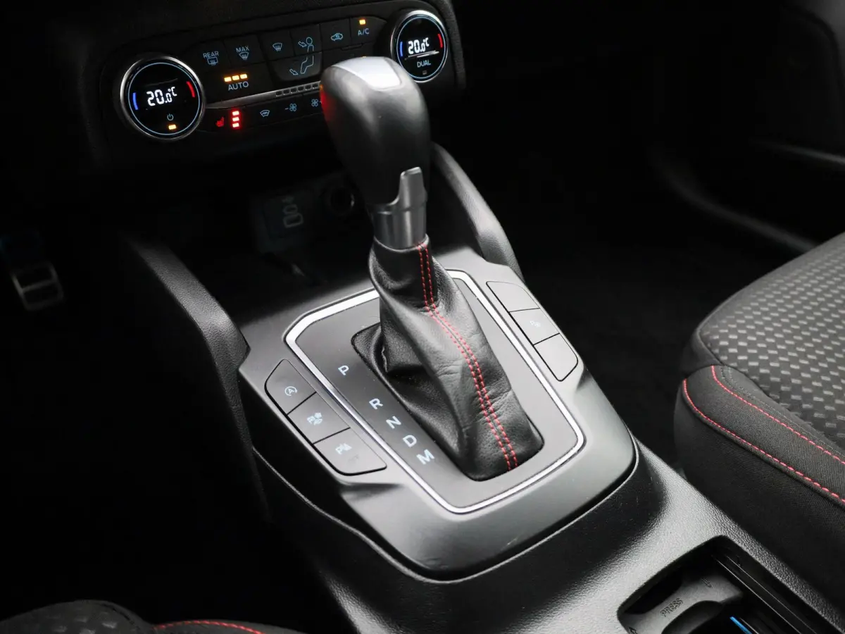 1.0 EcoBoost Hybrid ST Line Style | Automaat | Clima | Camera + PDC | Winterpack | NAVI | LED | Cruise Control |