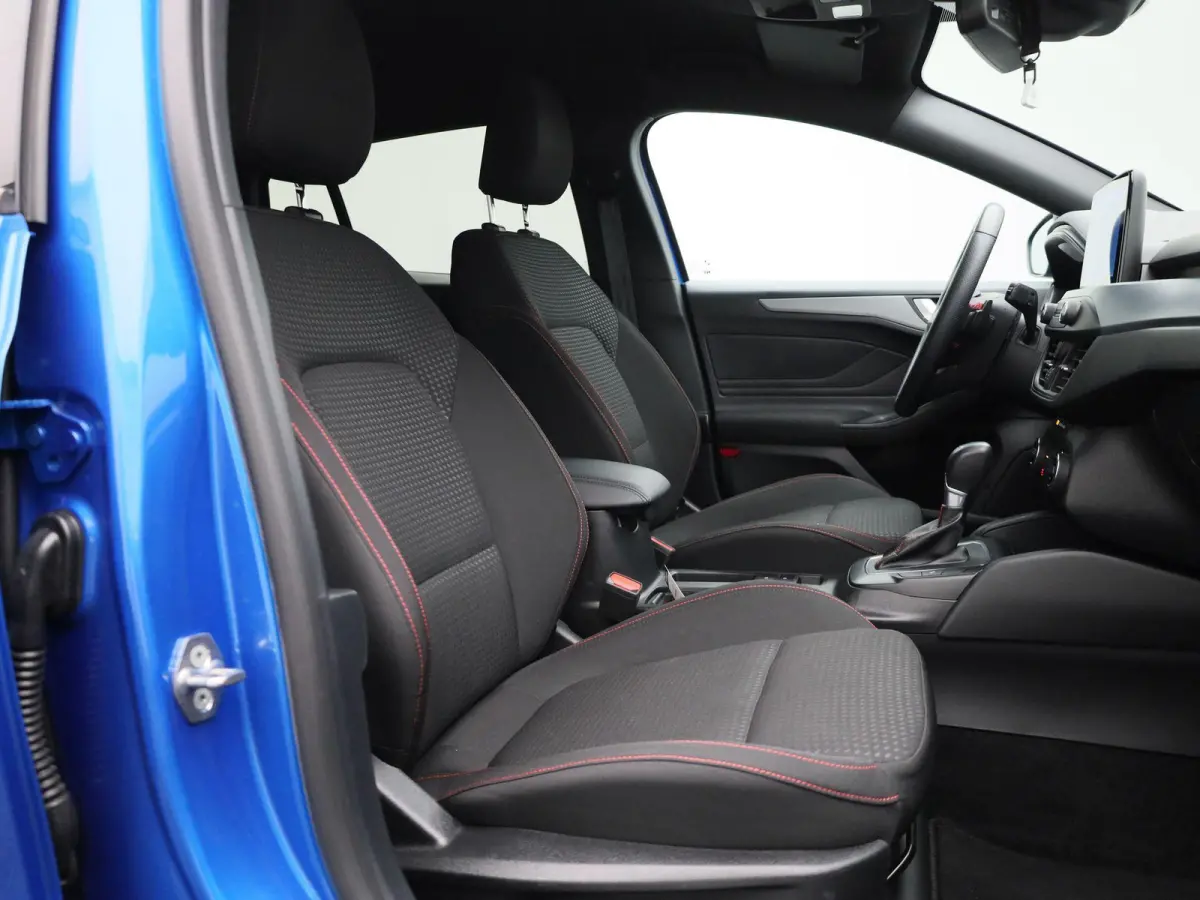 1.0 EcoBoost Hybrid ST Line Style | Automaat | Clima | Camera + PDC | Winterpack | NAVI | LED | Cruise Control |