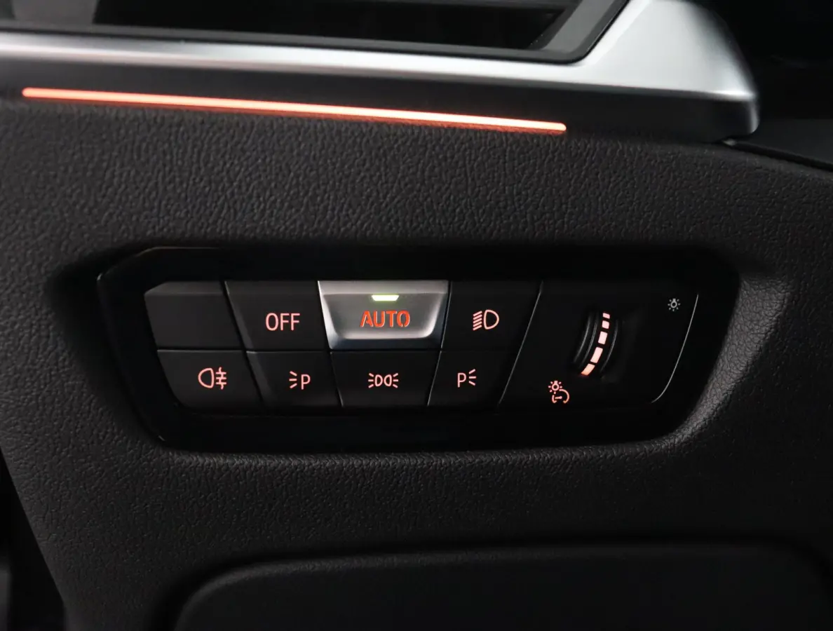 420i Business Edition Plus M Sport Plus | Elektrisch Schuif-/kantel dak | Leder | Stoelverwarming | Harman Kardon | Head-Up Display