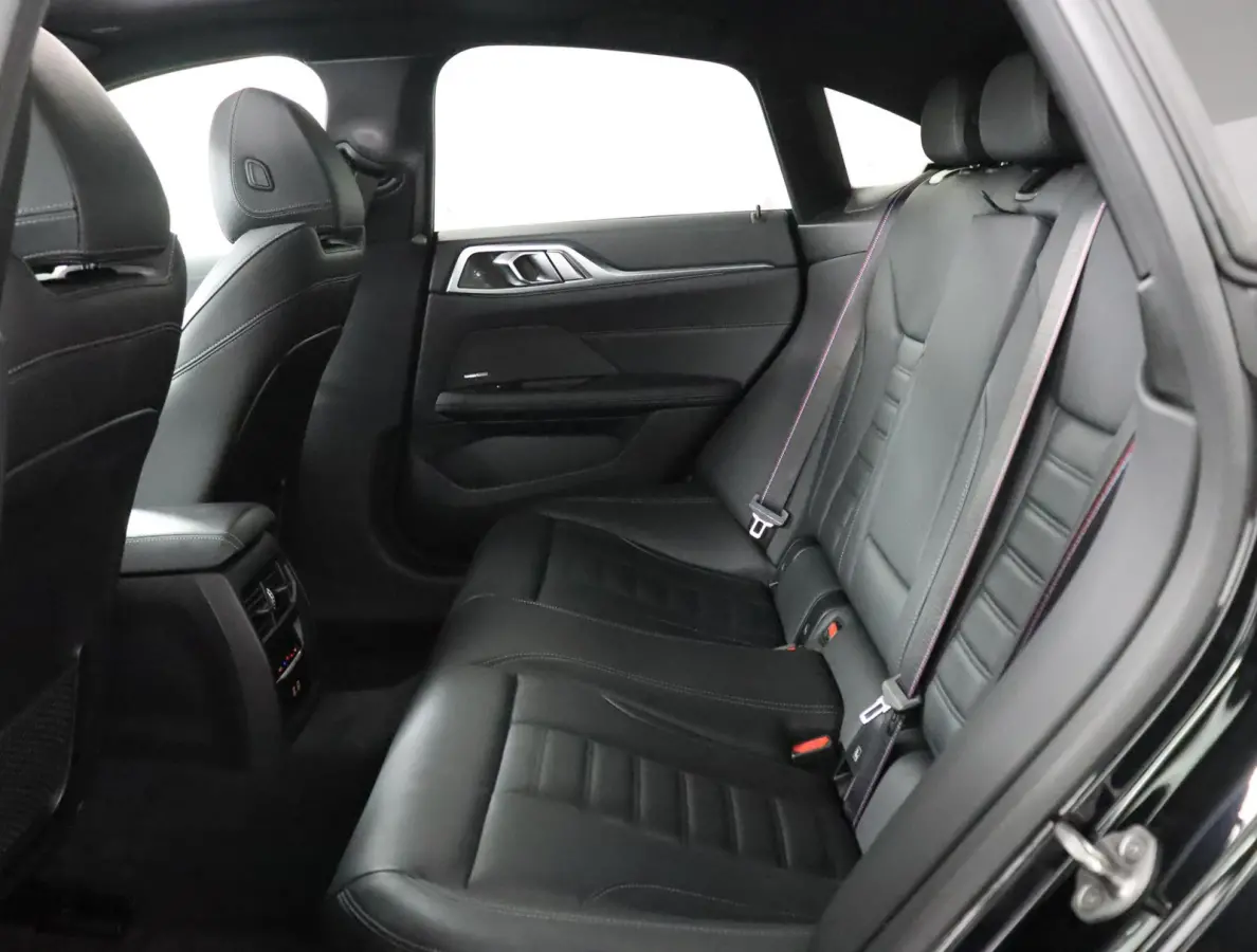 420i Business Edition Plus M Sport Plus | Elektrisch Schuif-/kantel dak | Leder | Stoelverwarming | Harman Kardon | Head-Up Display