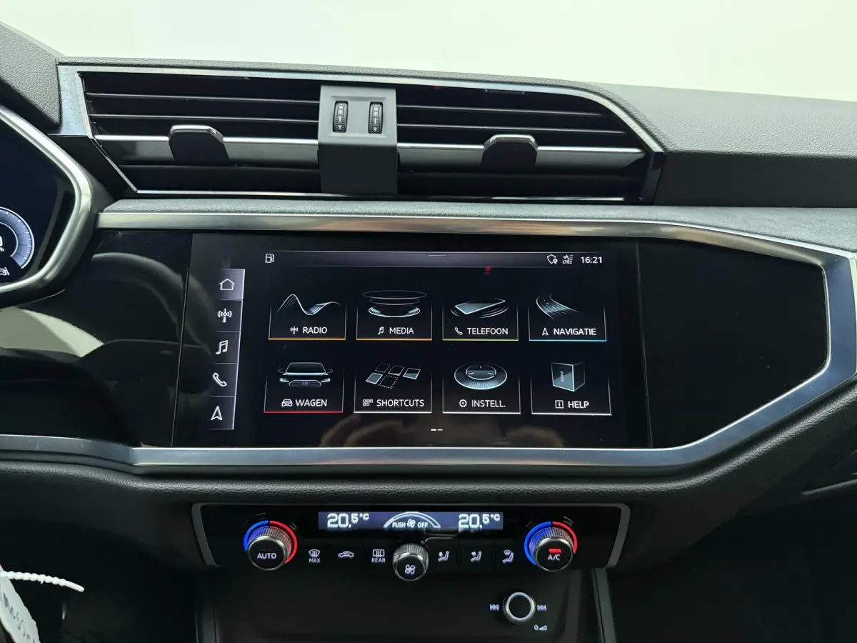 40 TFSI quattro S Line edition one | 190PK | Schuif/Kanteldak | Half Lederen Sportstoelen | Apple Carplay / Android Auto | Camera | Elektrische Kofferklep | Lichtmetalen Velgen |