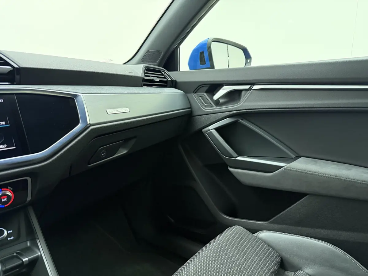 40 TFSI quattro S Line edition one | 190PK | Schuif/Kanteldak | Half Lederen Sportstoelen | Apple Carplay / Android Auto | Camera | Elektrische Kofferklep | Lichtmetalen Velgen |