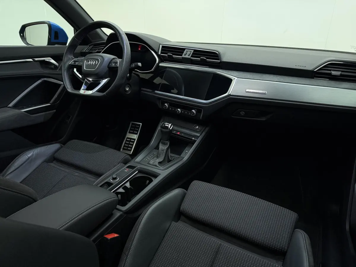 40 TFSI quattro S Line edition one | 190PK | Schuif/Kanteldak | Half Lederen Sportstoelen | Apple Carplay / Android Auto | Camera | Elektrische Kofferklep | Lichtmetalen Velgen |