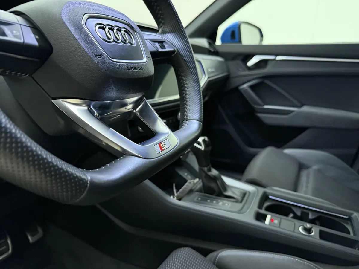 40 TFSI quattro S Line edition one | 190PK | Schuif/Kanteldak | Half Lederen Sportstoelen | Apple Carplay / Android Auto | Camera | Elektrische Kofferklep | Lichtmetalen Velgen |