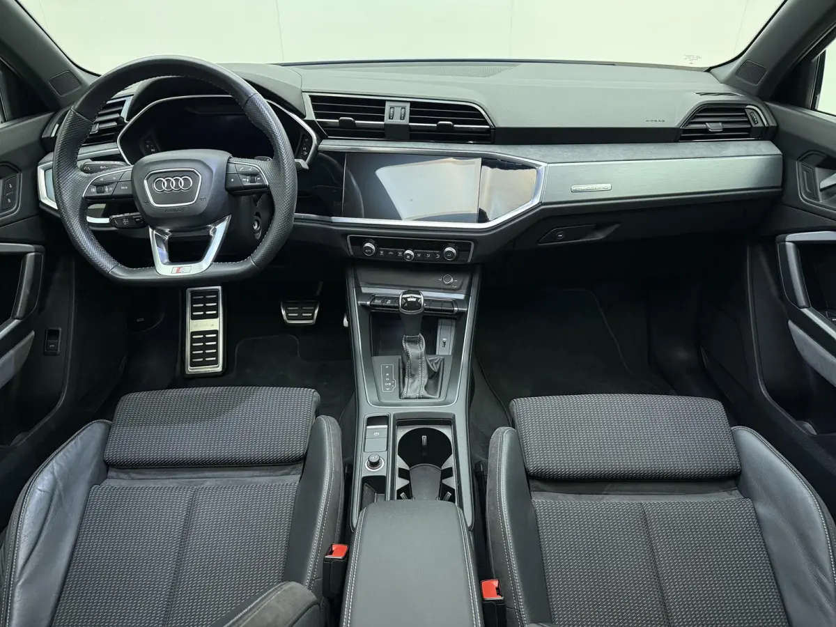40 TFSI quattro S Line edition one | 190PK | Schuif/Kanteldak | Half Lederen Sportstoelen | Apple Carplay / Android Auto | Camera | Elektrische Kofferklep | Lichtmetalen Velgen |