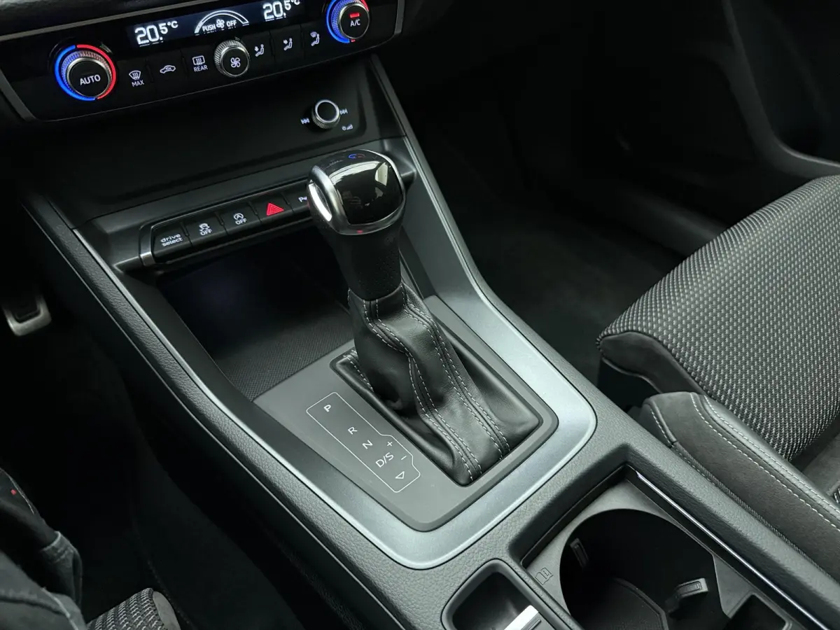 40 TFSI quattro S Line edition one | 190PK | Schuif/Kanteldak | Half Lederen Sportstoelen | Apple Carplay / Android Auto | Camera | Elektrische Kofferklep | Lichtmetalen Velgen |