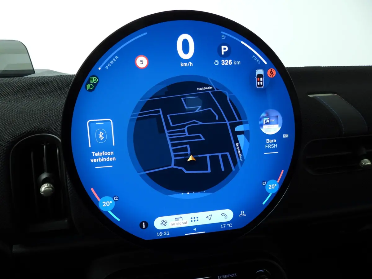 S Automaat / Sportstoelen / LED / Park assist / Head-up / Stoelverwarming / Alu wielen 17 inch