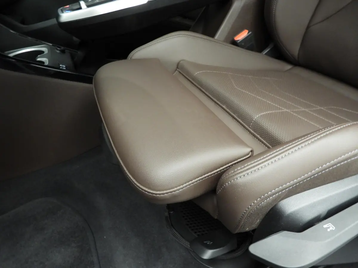 xDrive30 | M-Sportpakket | LED | Leder | Navigatie | Sportstoelen | Stoelverwarming | Shadow line | DAB | Alu 19 inch
