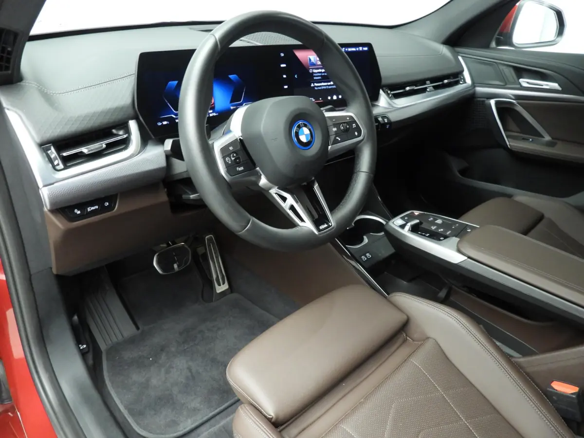 xDrive30 | M-Sportpakket | LED | Leder | Navigatie | Sportstoelen | Stoelverwarming | Shadow line | DAB | Alu 19 inch